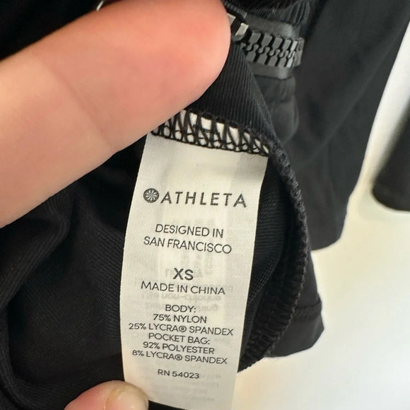 ATHLETA Black Ruched Front Zip Front Nylon Blend Jacket XS - Picture 6 of 9